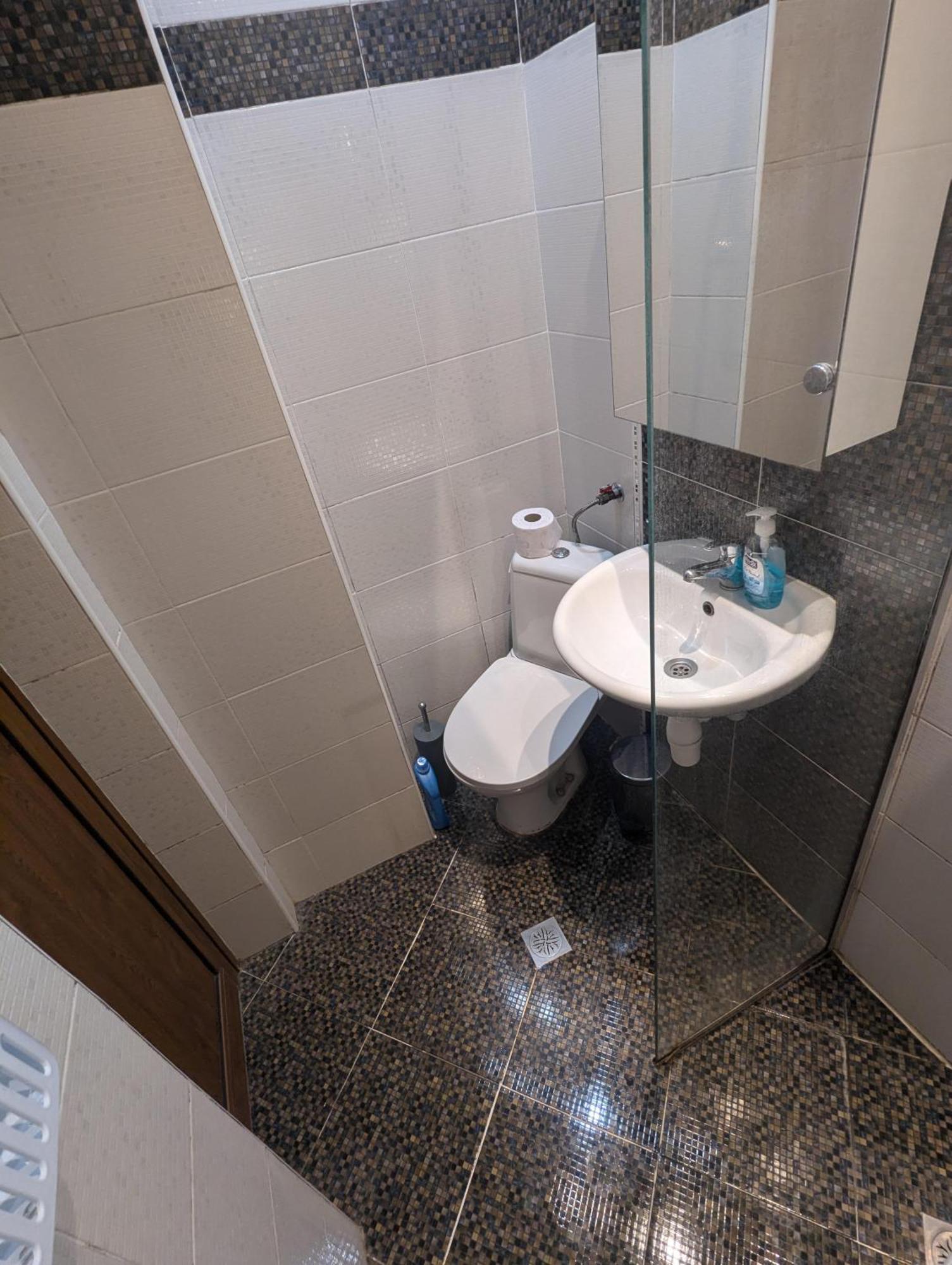 Sunny Cozy Flat In The Centre, Close To Beach, 4 Rooms, 105Sqm Varna Esterno foto