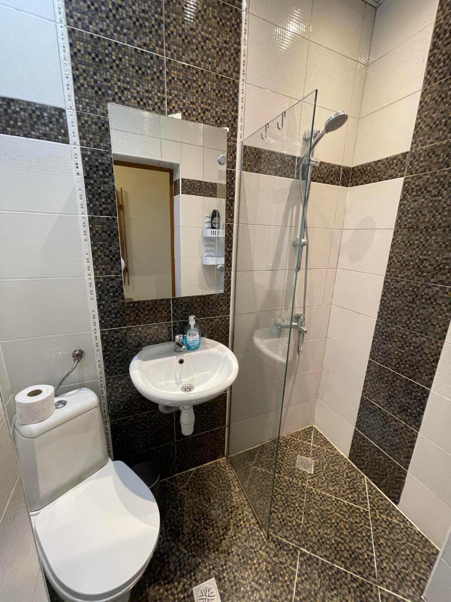 Sunny Cozy Flat In The Centre, Close To Beach, 4 Rooms, 105Sqm Varna Esterno foto